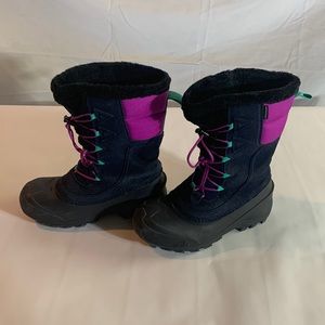 North face boots black and purple size 4